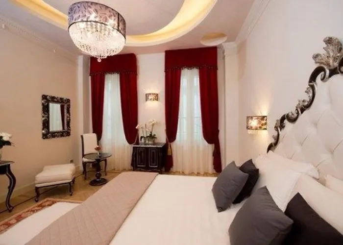 Отель Grand Da Vinci 5*