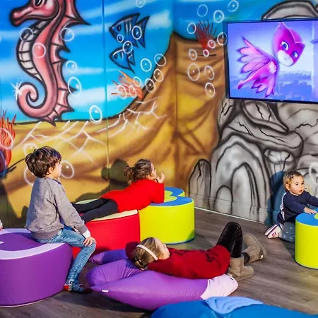 מלון Grand Da Vinci צ'סנטיקו